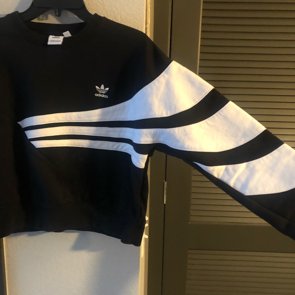 Adidas geometric 3 stripes cropped sweatshirt